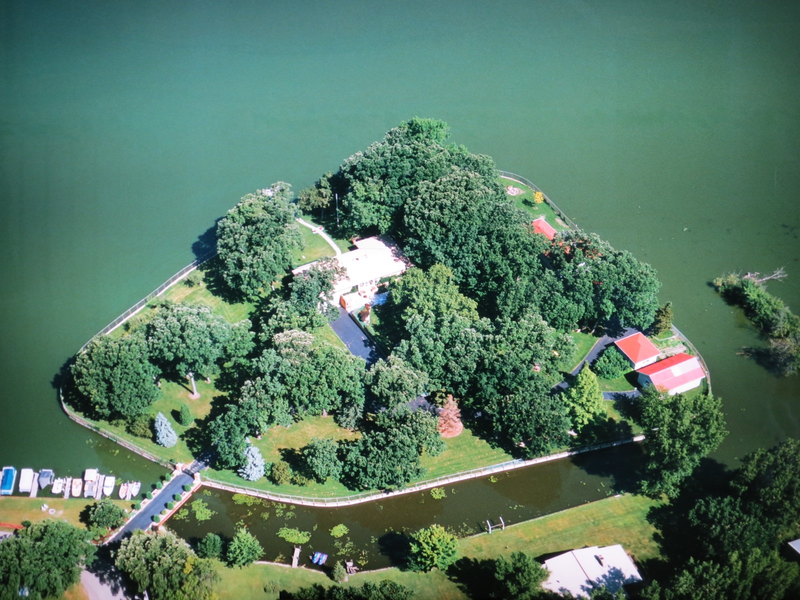 Islands for Sale in Illinois, United States