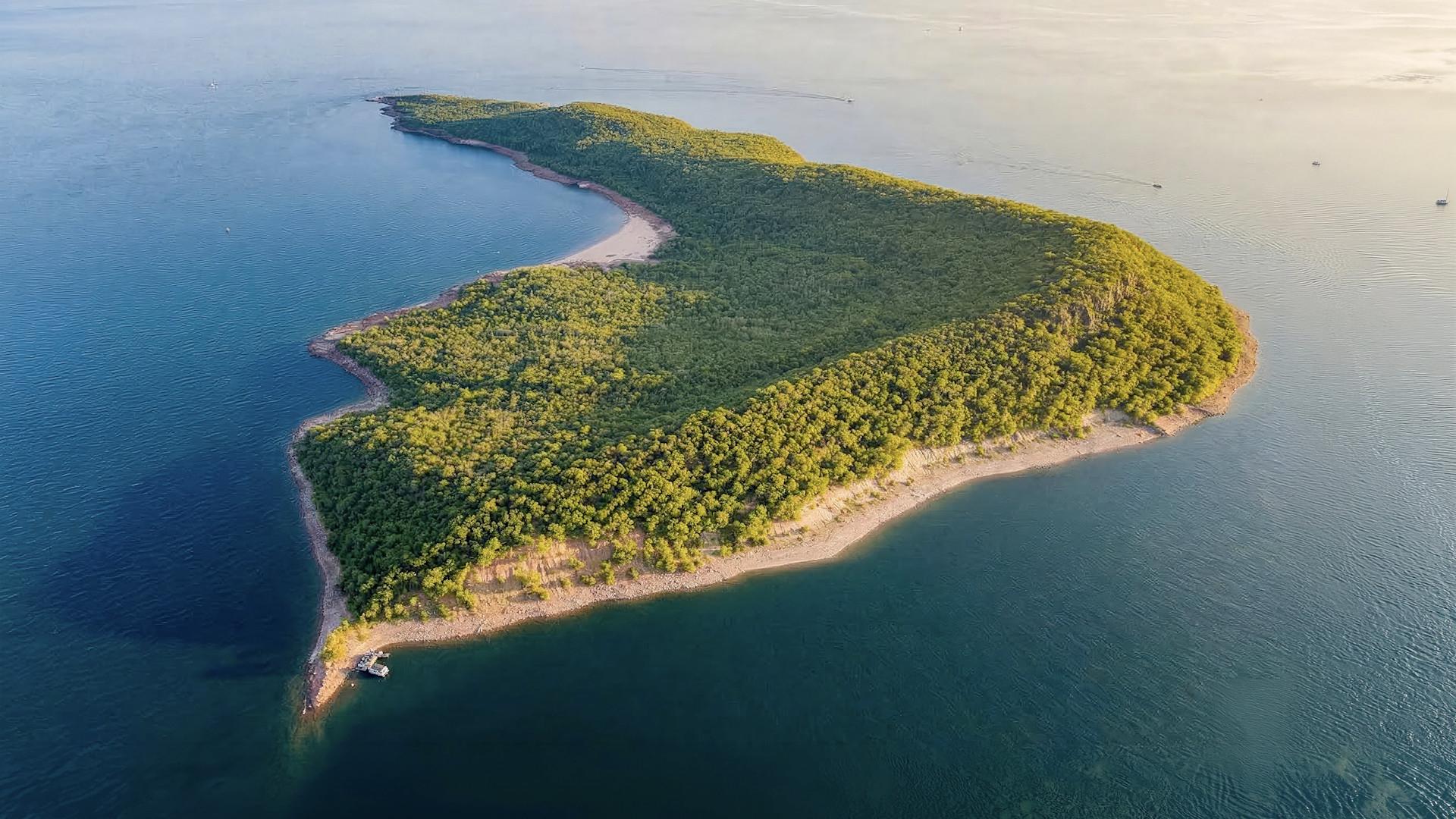 Silkowanzala Island