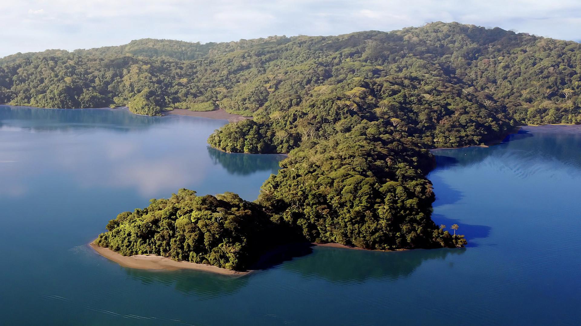 800-acre Golfito Bay Property