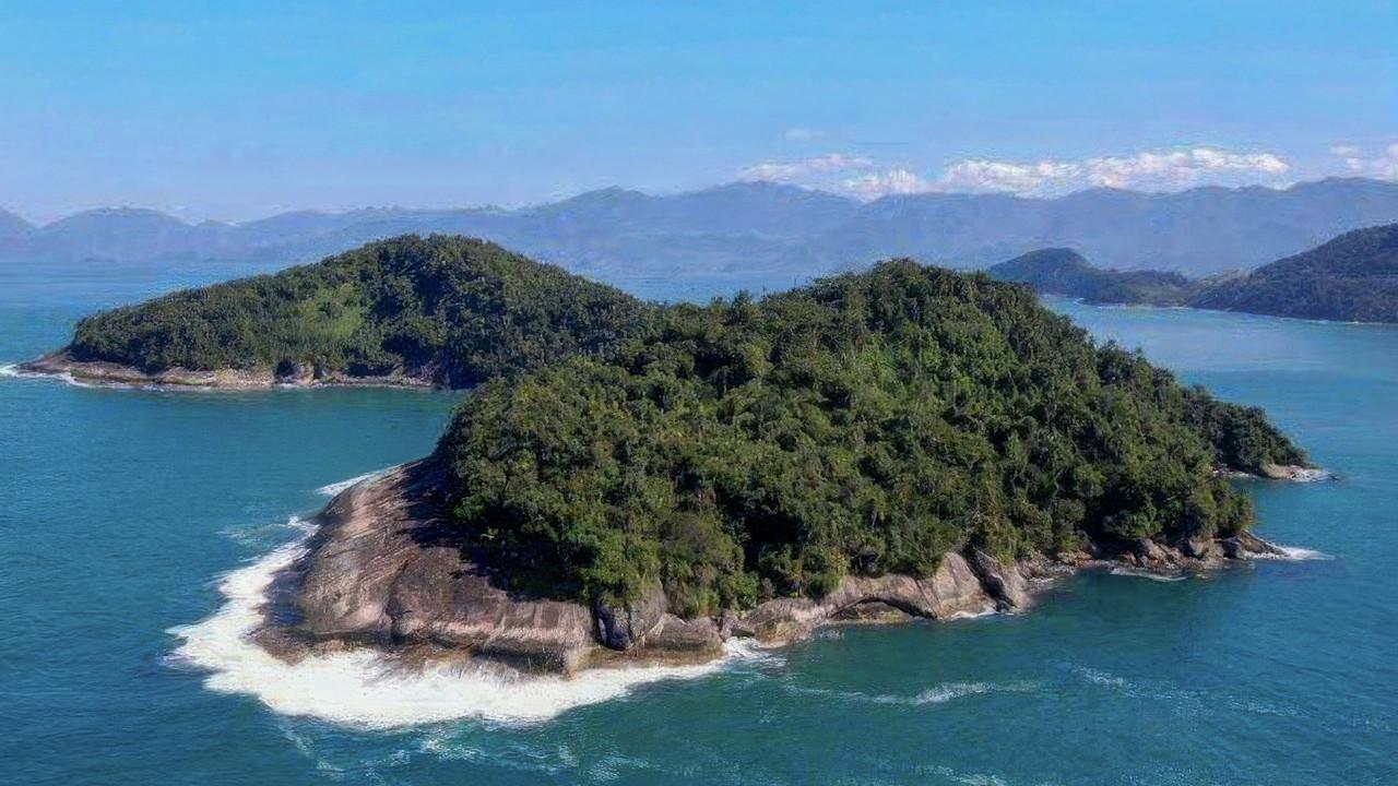 Araraquara Island