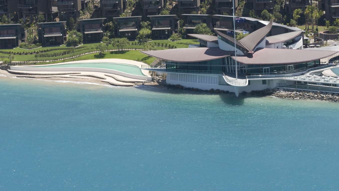 yacht club hamilton island pool