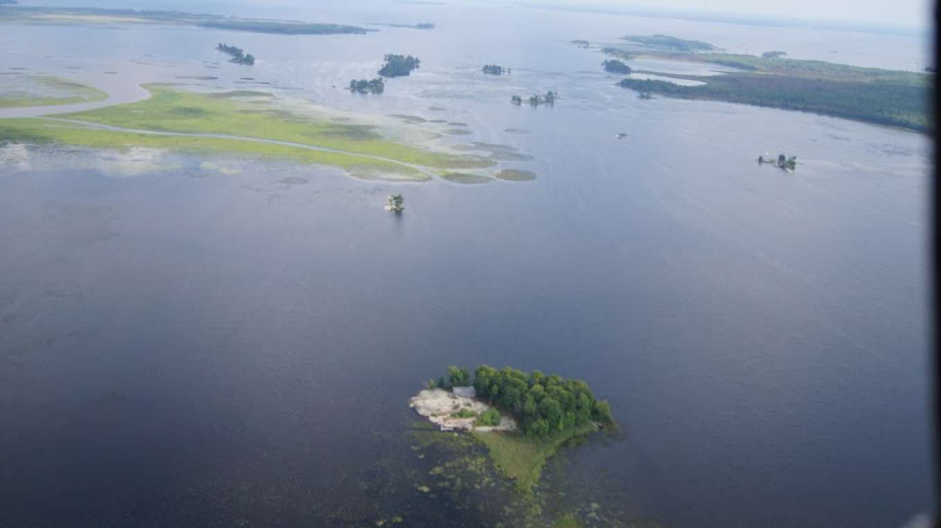 Lake Nipissing Island C905 French River Area, Ontario , Canada