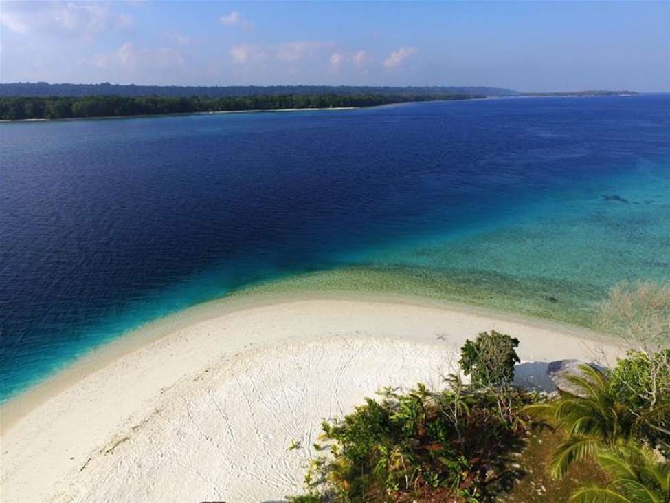 Castaway Island - Vanuatu, South Pacific - Private Islands ... Castaway Island - Vanuatu, South Pacific - Private Islands ...