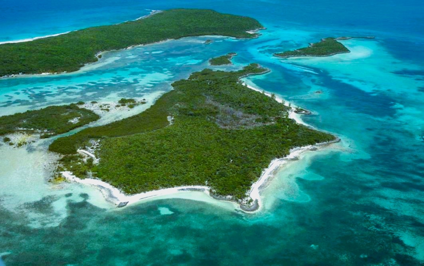 Остров Санд. Острова Берри Багамские острова. Необитаемые острова. Частные острова. Island 24