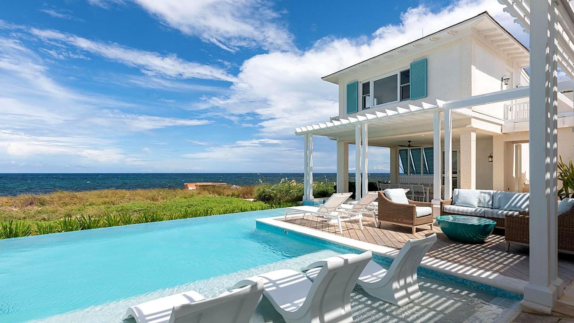 Infinity pool deck