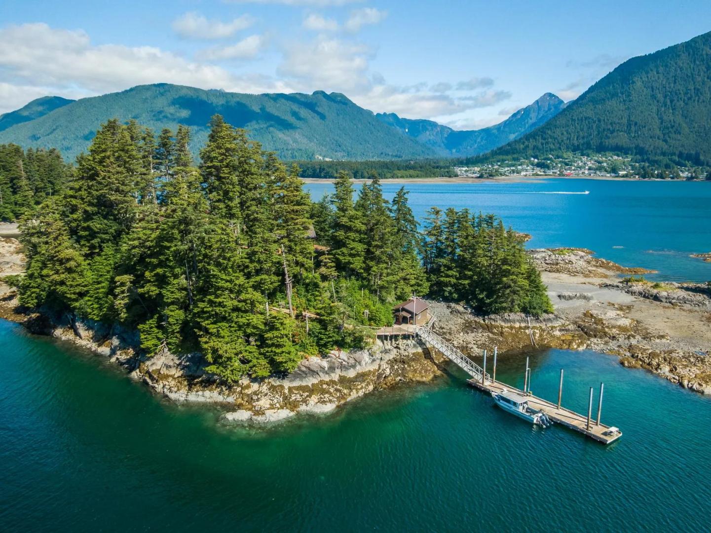 Guckers Island – Private island in Alaska, United States