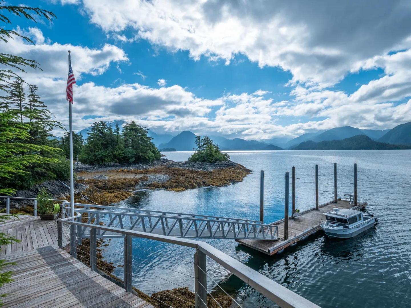 Guckers Island – Private island in Alaska, United States