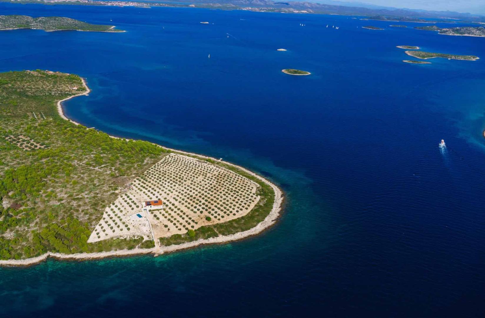 Zizanj Island image