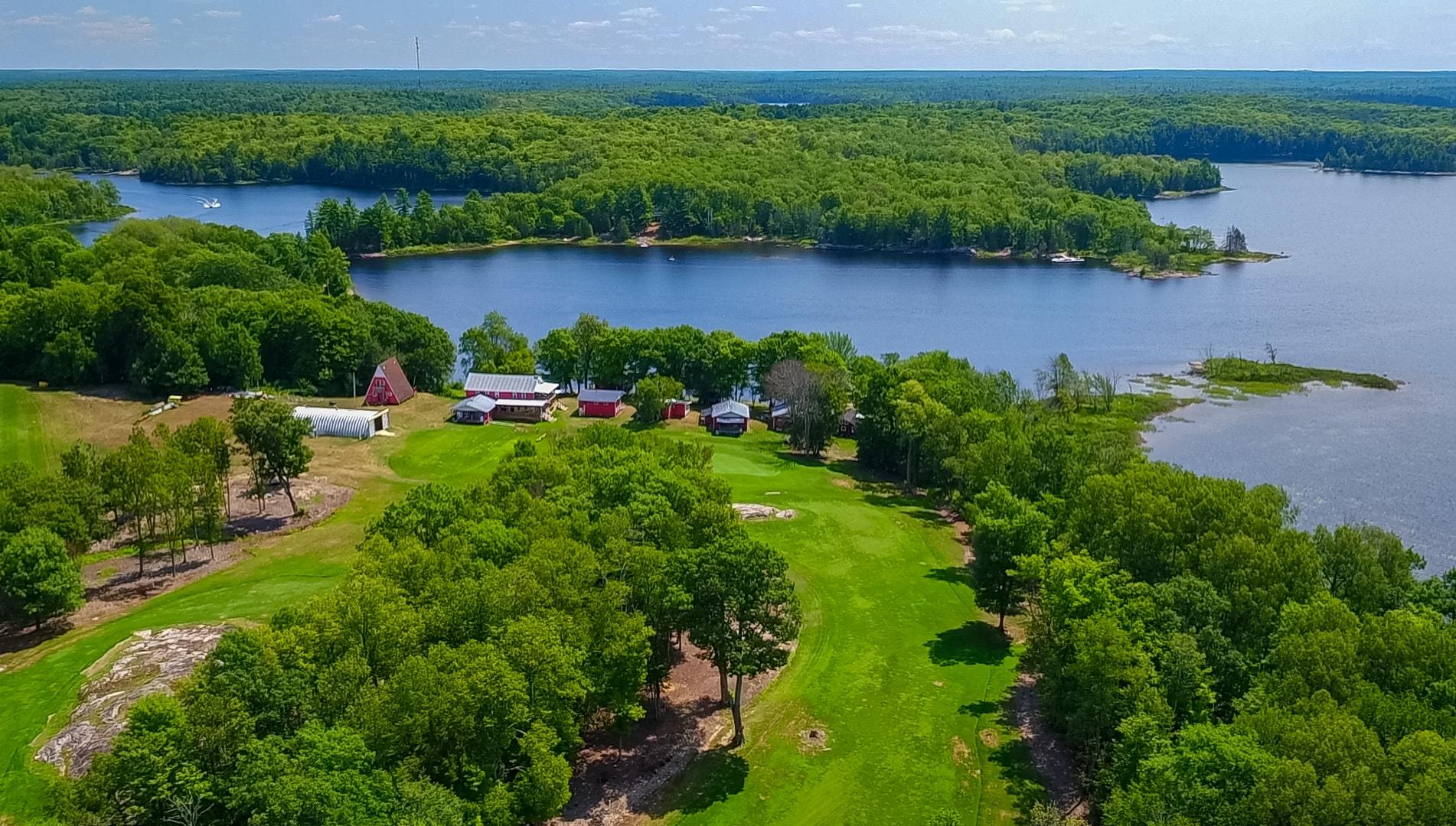 Lakefront Cottages and Golf Course Retreat image