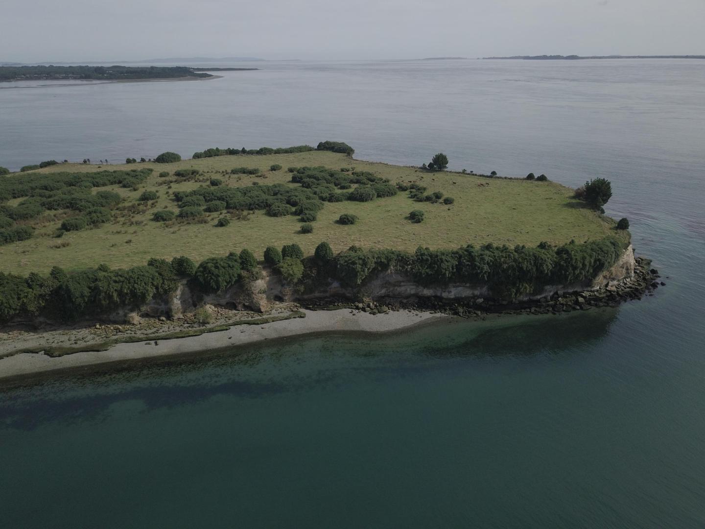 Isla Lacao image
