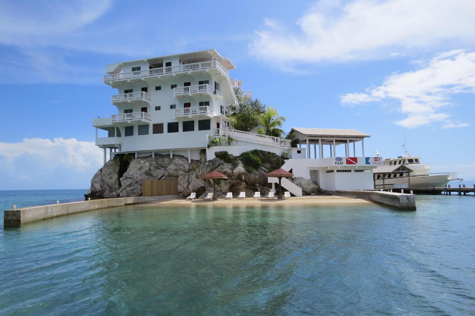 Villa on Dunbar Rock image