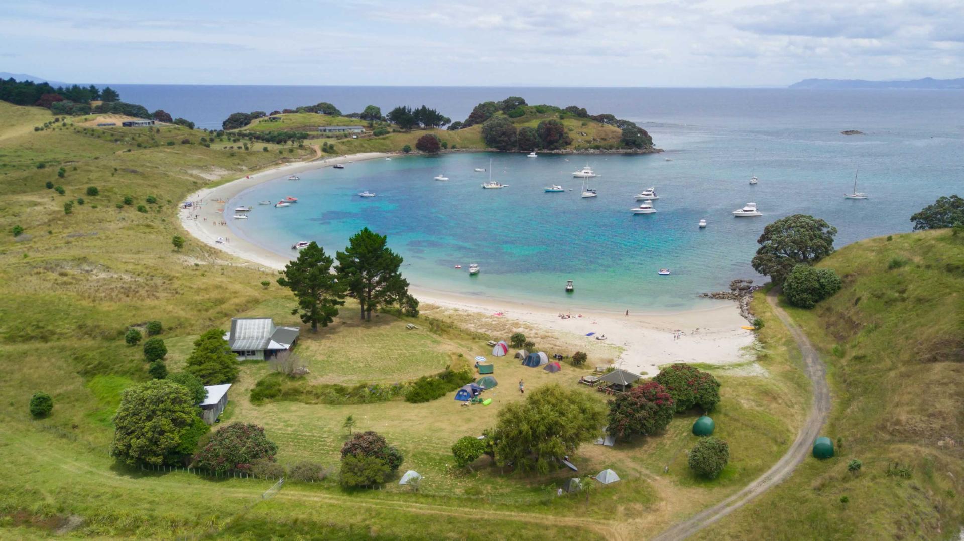 Slipper Island image