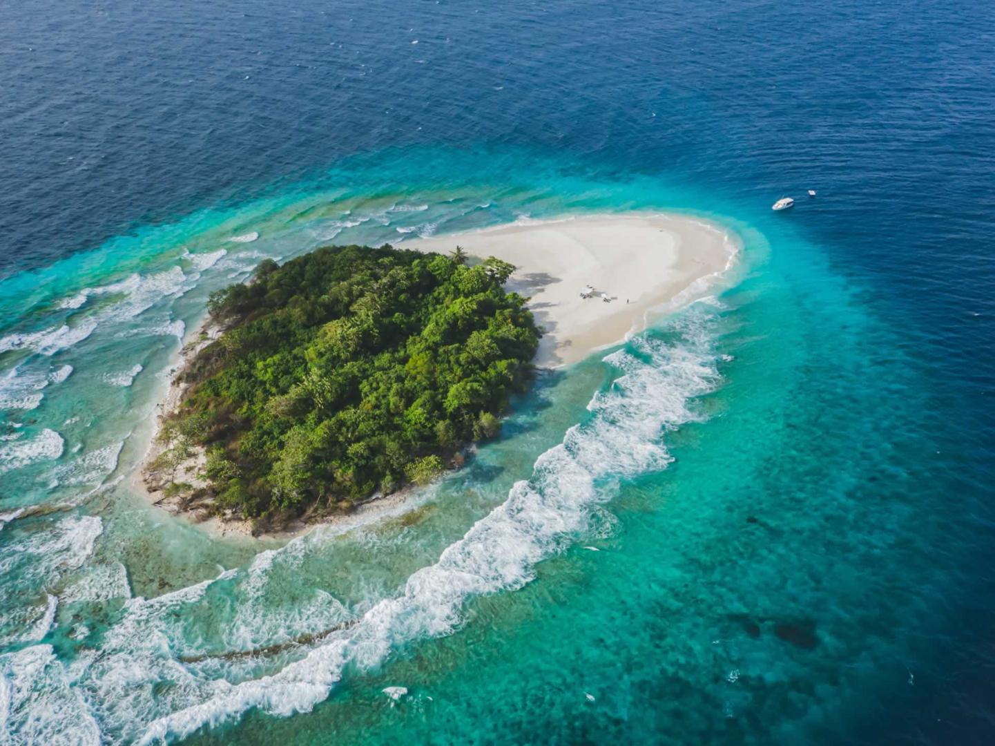 Movenpick Resort Kuredhivaru Maldives image