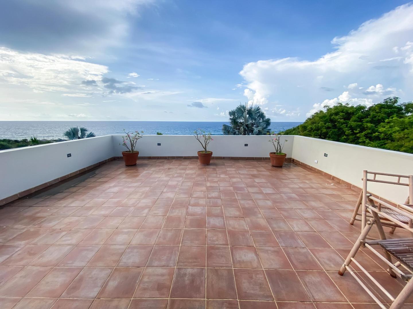 Hawks Nest Seaside Oasis image
