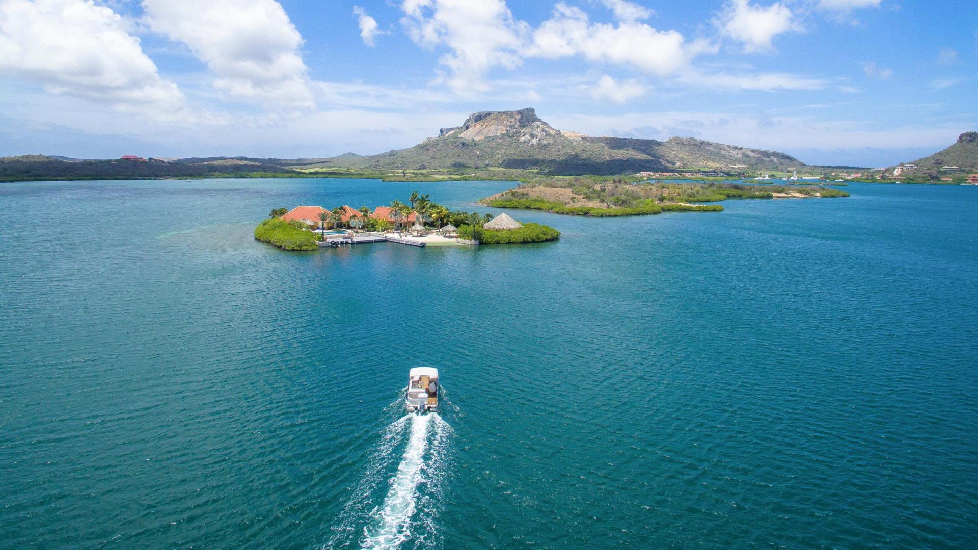 Isla Kiniw – Private island in Curacao, Caribbean