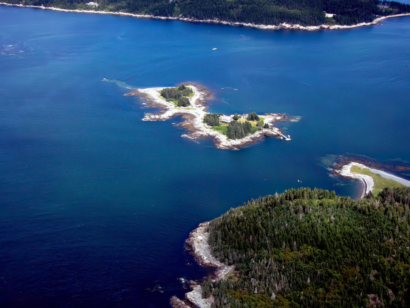 Spectacle Island – Private island in Maine, United States