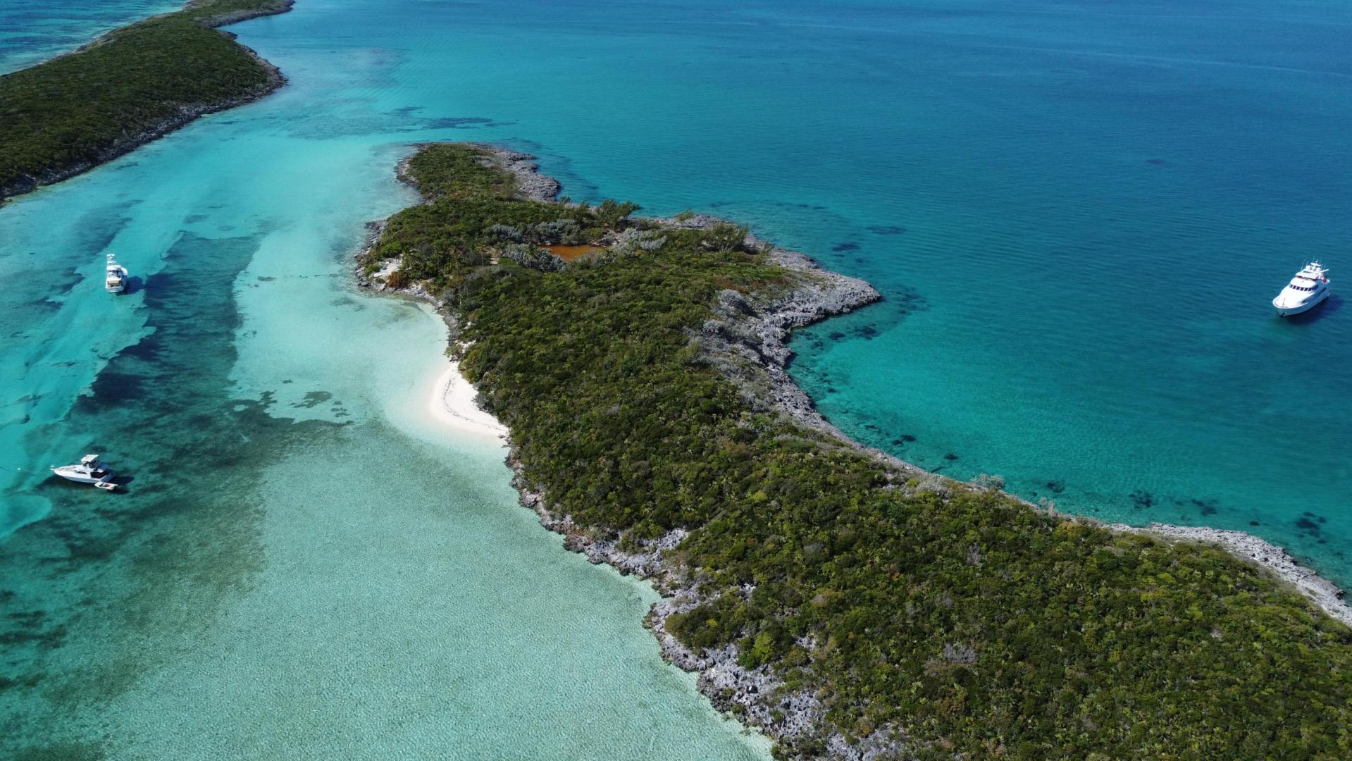 Roberts Cay – Private island in The Exumas, Bahamas, Caribbean