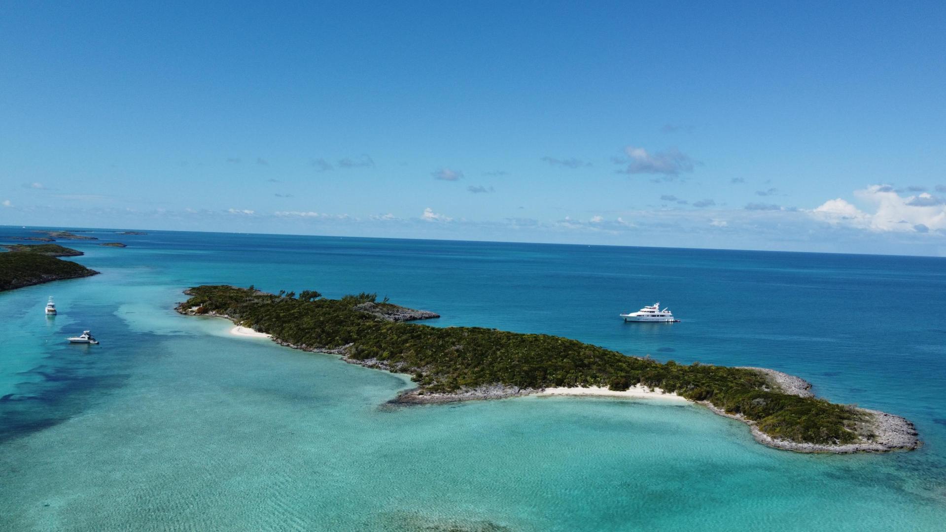 Roberts Cay – Private island in The Exumas, Bahamas, Caribbean