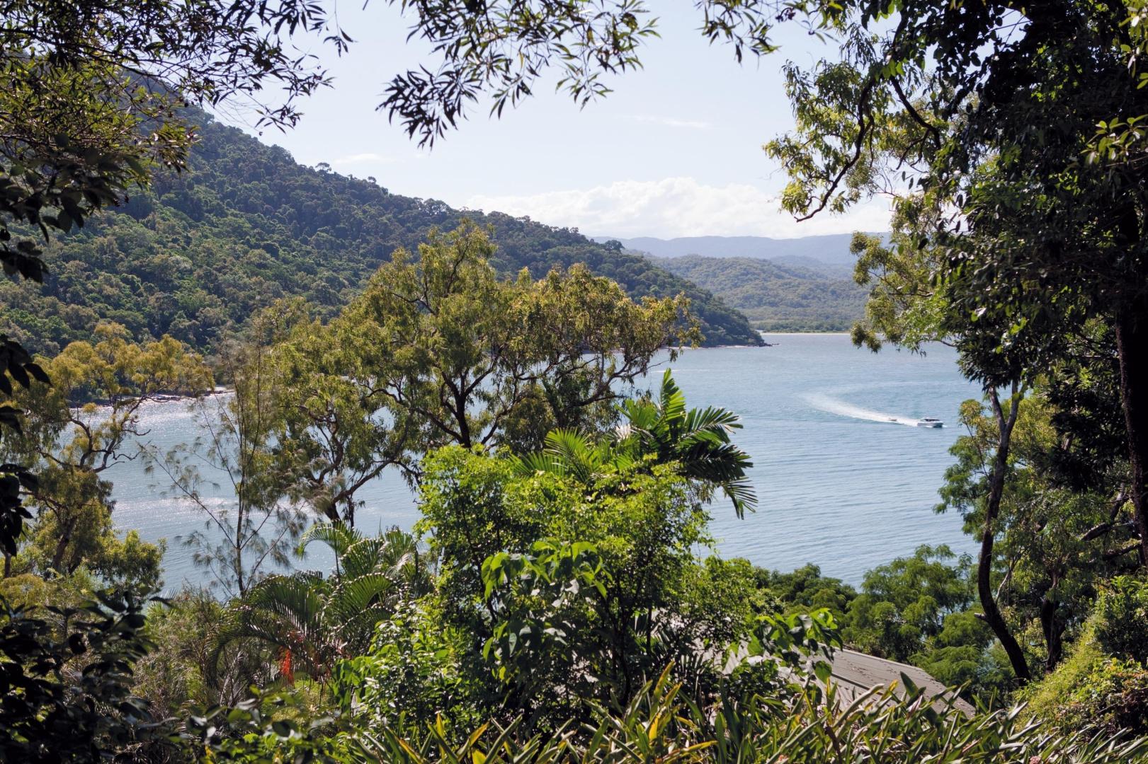 Bloomfield Wilderness Lodge – Private island in Australia, South Pacific