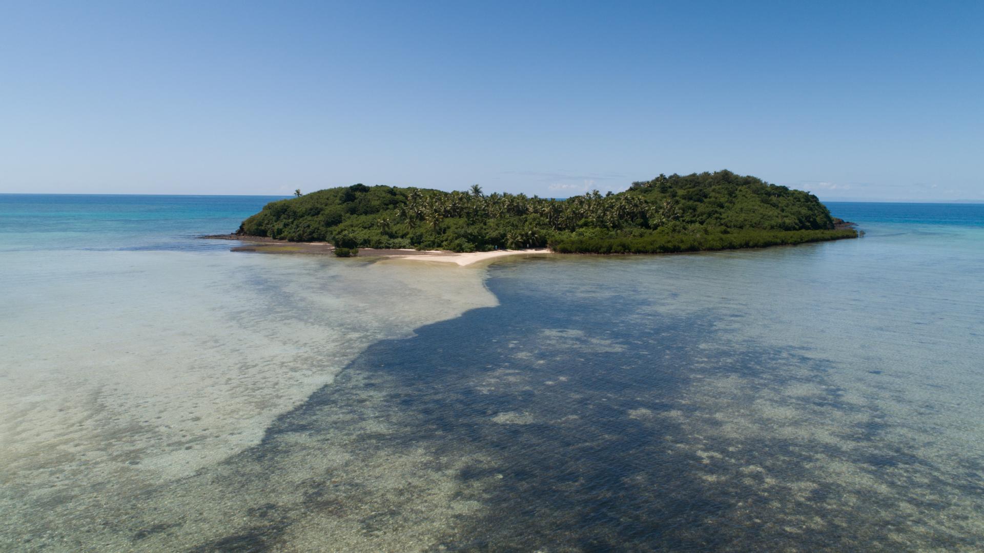 Nanuyasesara & Nanuyabuli Islands – Private island in Fiji, South Pacific
