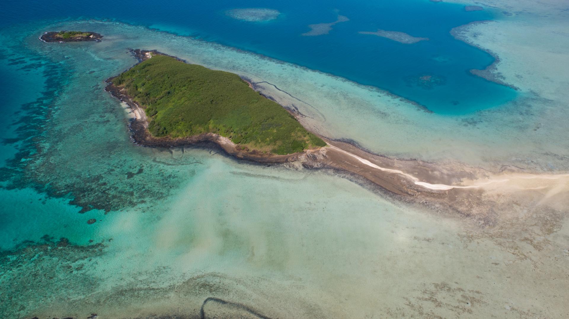 Nanuyasesara & Nanuyabuli Islands – Private island in Fiji, South Pacific