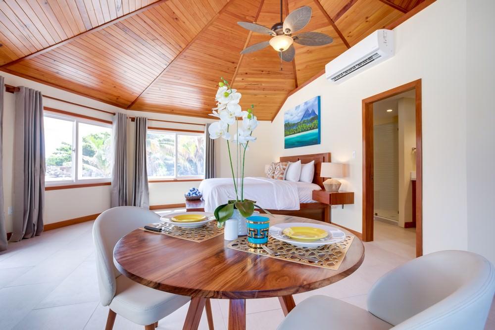 Manta Island Resort – Private island in Belize, Central America