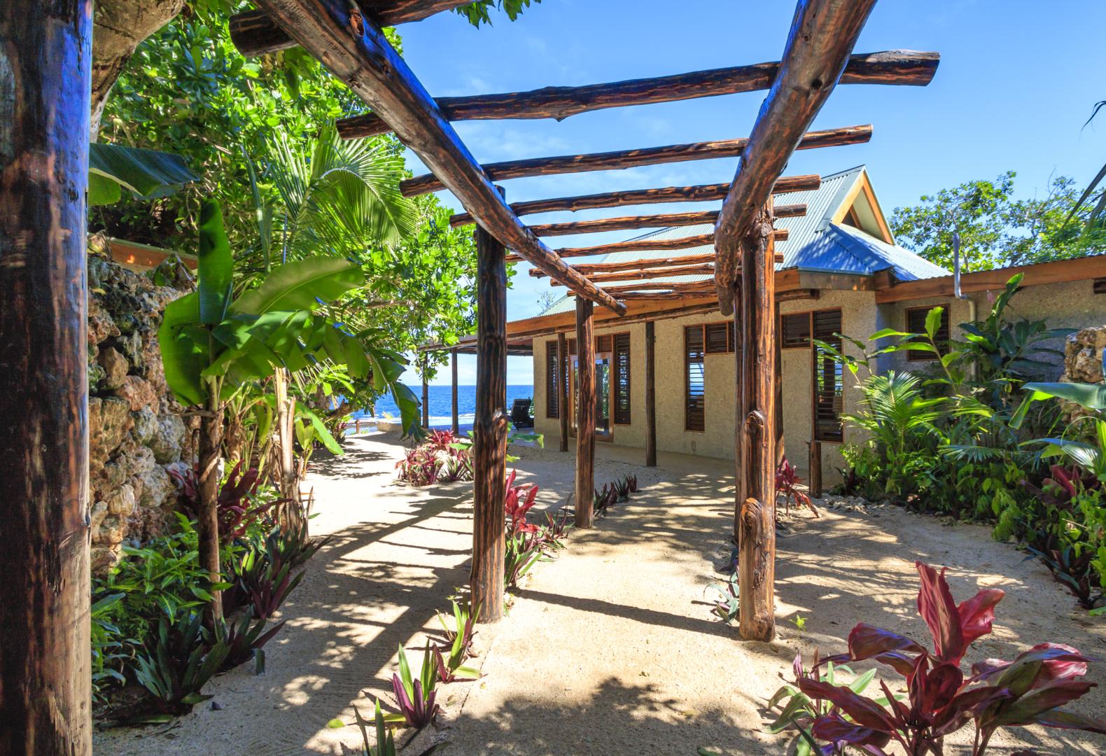 Savasi Island Resort – Private island in Fiji, South Pacific