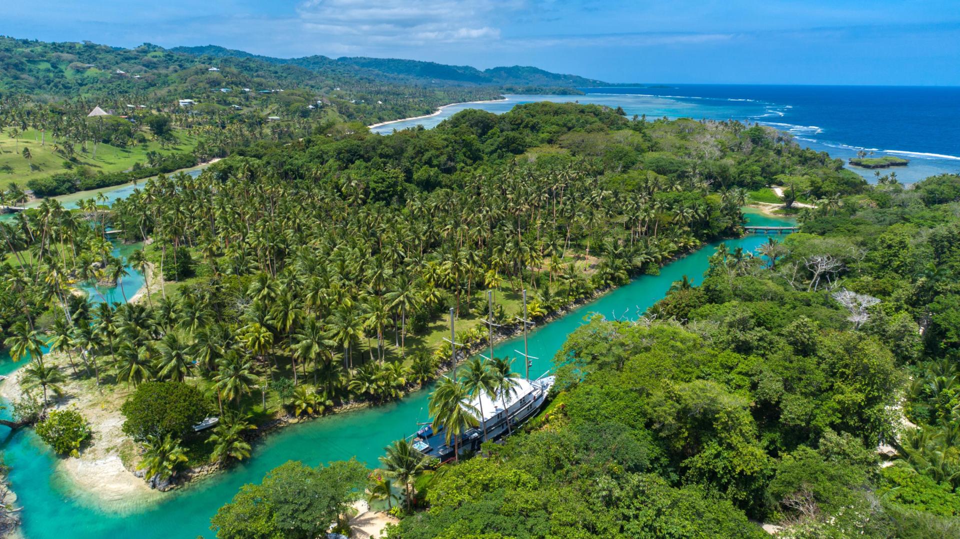 Savasi Island Resort – Private island in Fiji, South Pacific