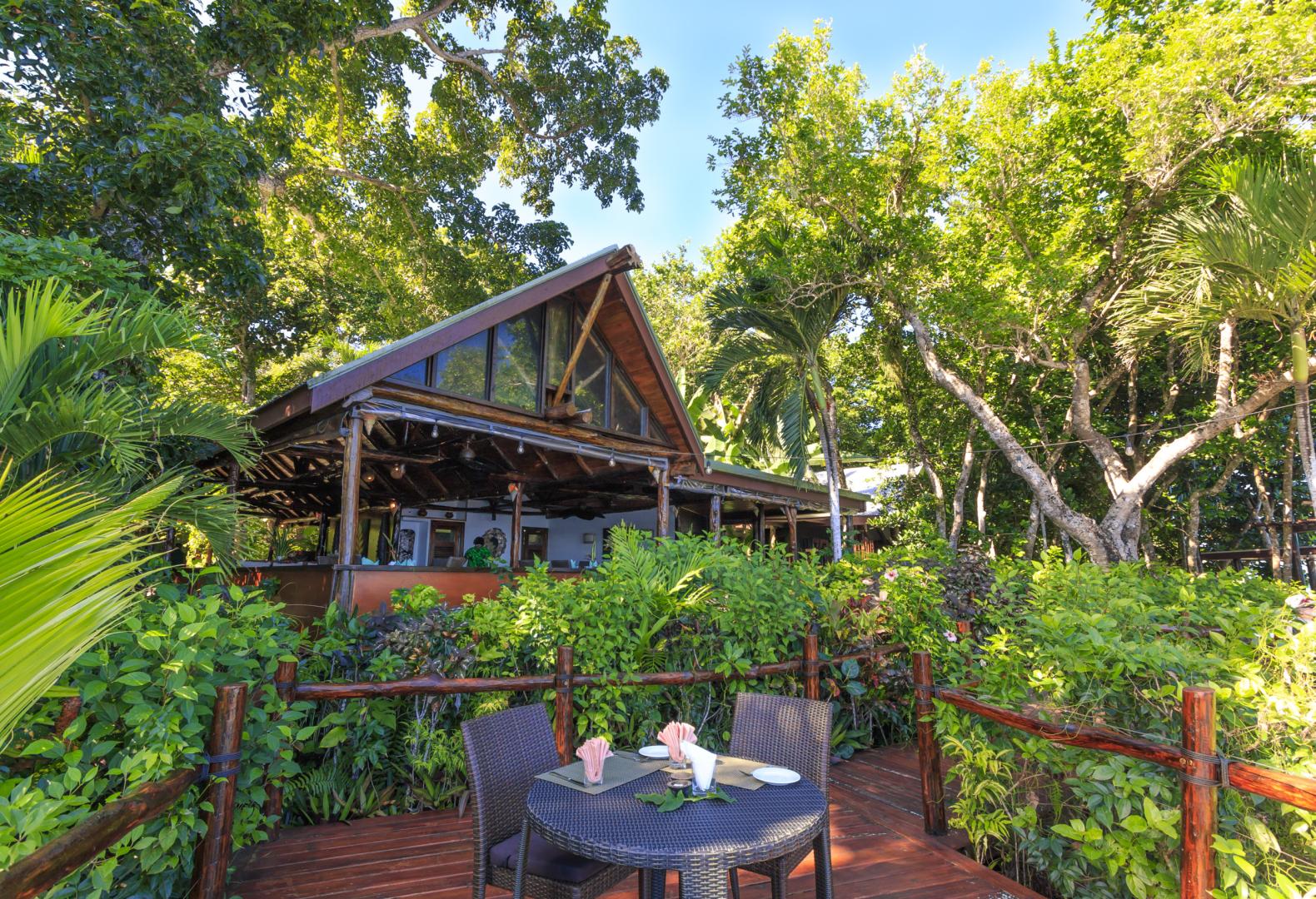 Savasi Island Resort – Private island in Fiji, South Pacific