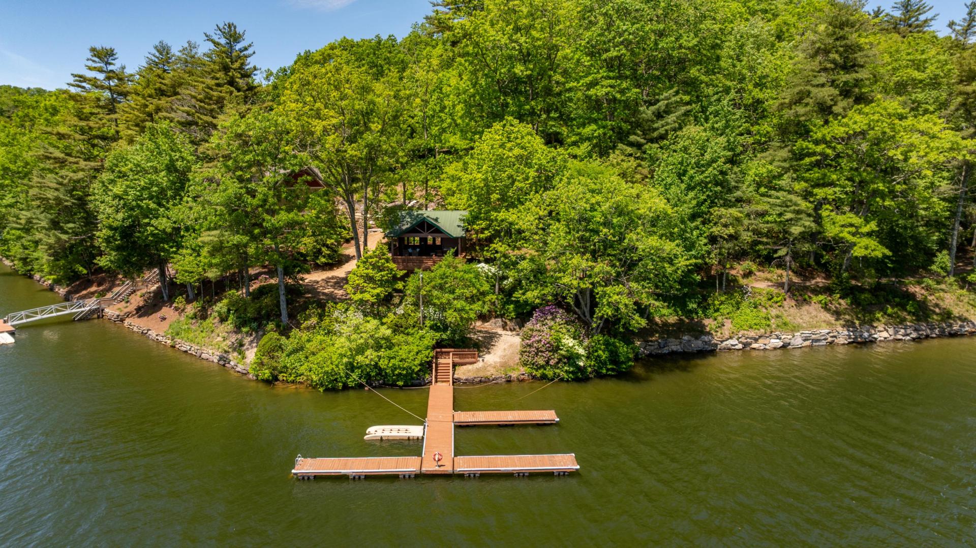 18 Buck Knob Island – Private island in North Carolina, United States