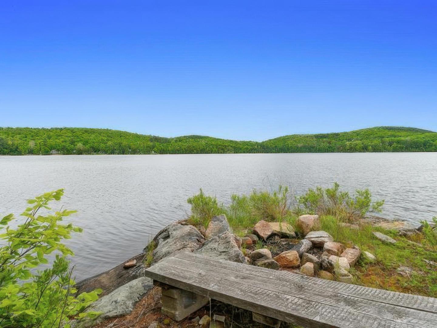 Lac des Iles Island – Private island in Quebec, Canada