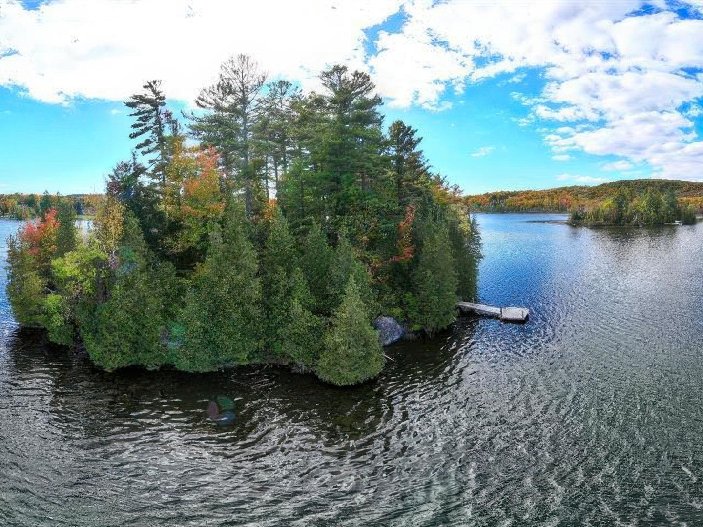 Lake Echo Island – Private island in Quebec, Canada