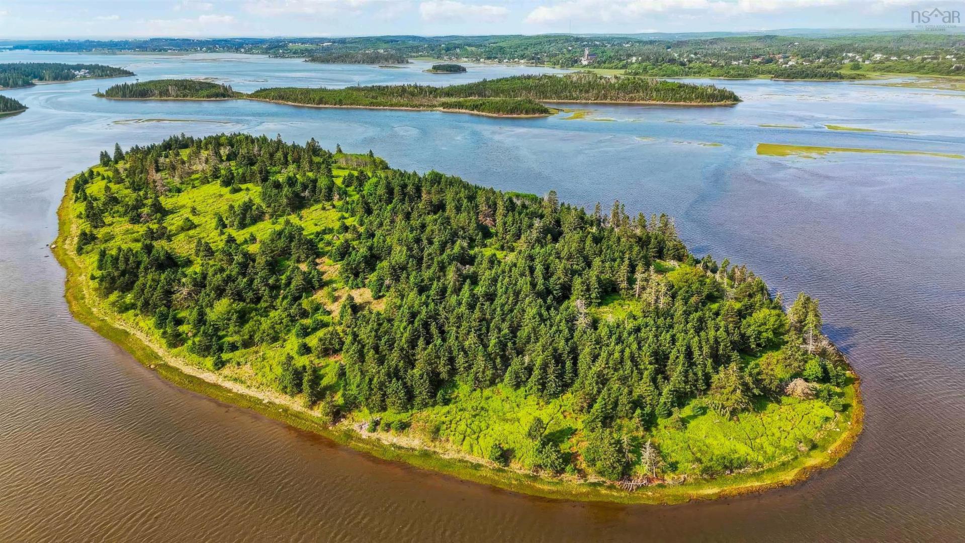 MacLellon’s Island – Private island in Nova Scotia, Canada