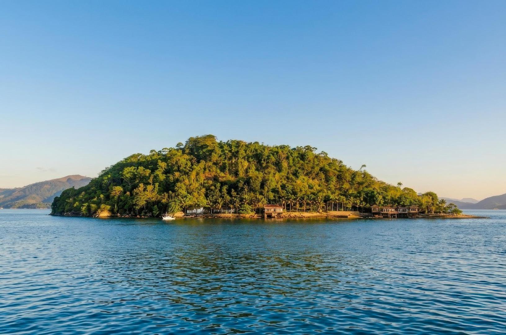 Maná Island – Private island in Brazil, South America