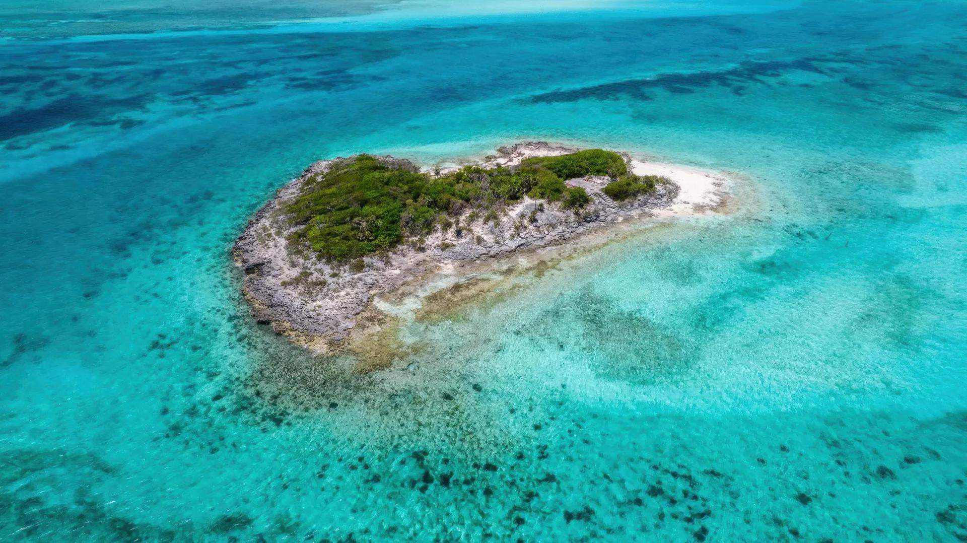 Sanctuary & Mini Cay – Private island in The Exumas, Bahamas, Caribbean