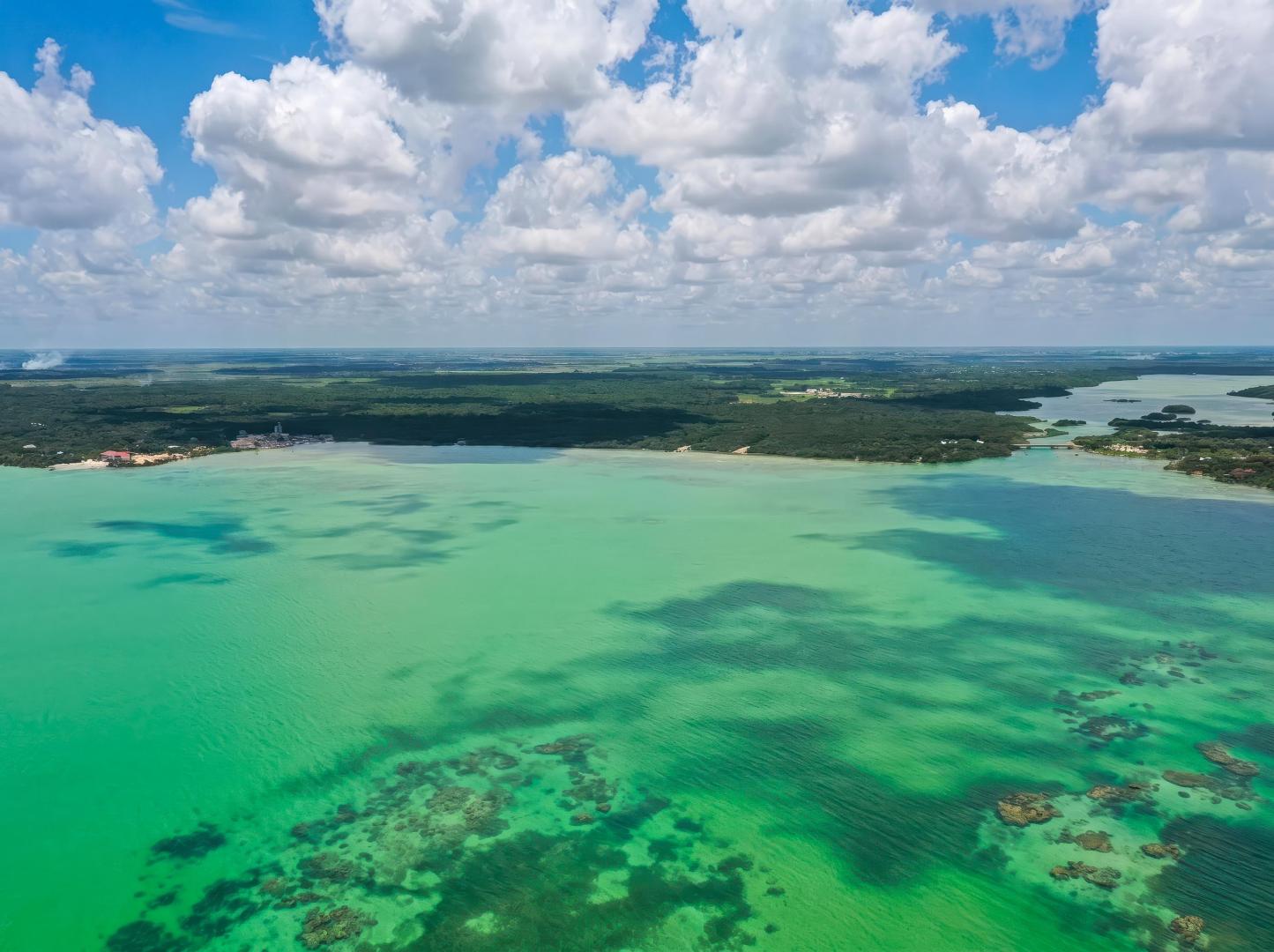 Seafront Lots near Blackbeard – Private island in Central America