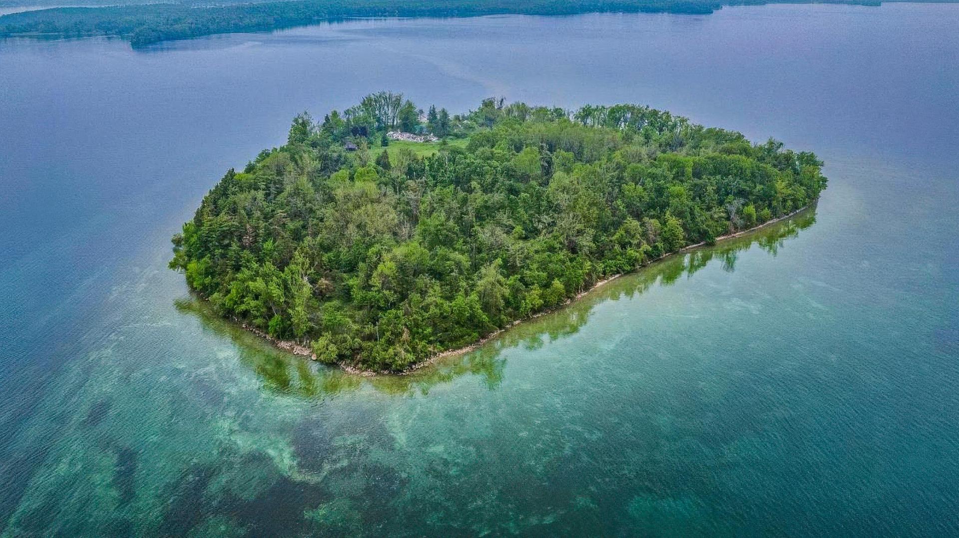 Strawberry Island – Private island in Ontario, Canada