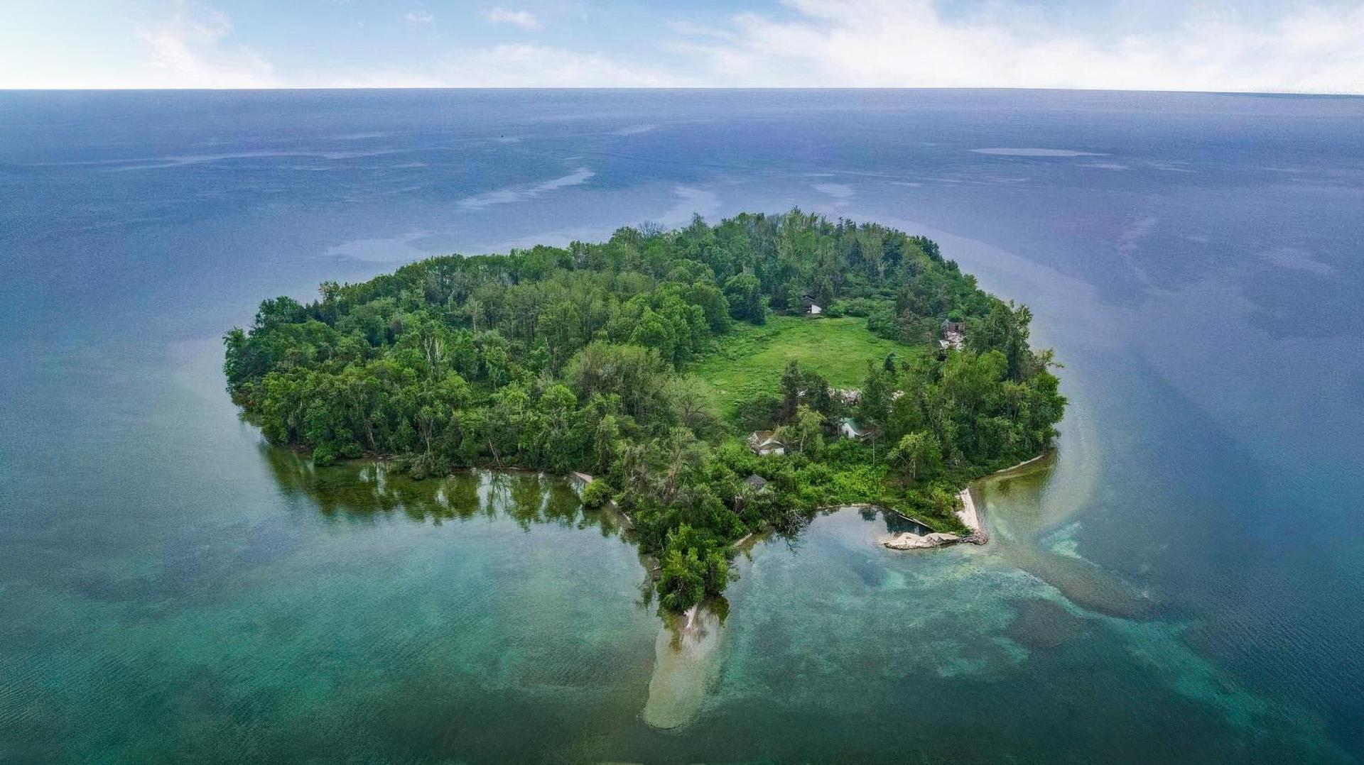 Strawberry Island – Private island in Ontario, Canada