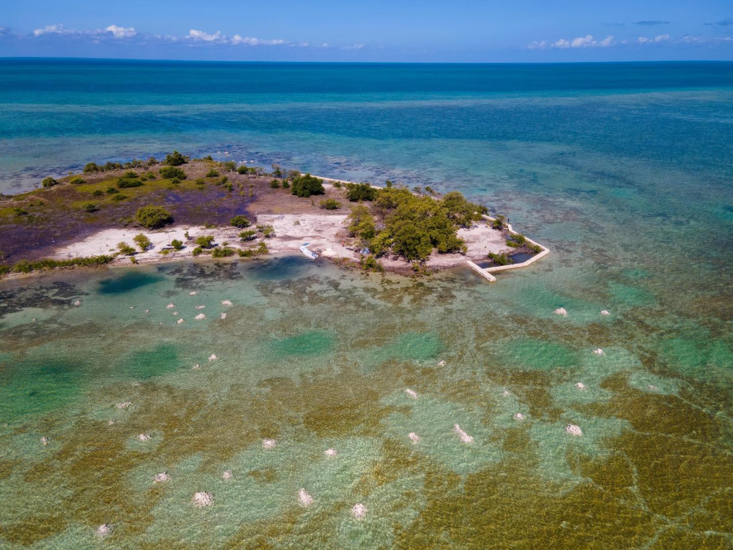 Turquoise Caye – Private island in Belize, Central America