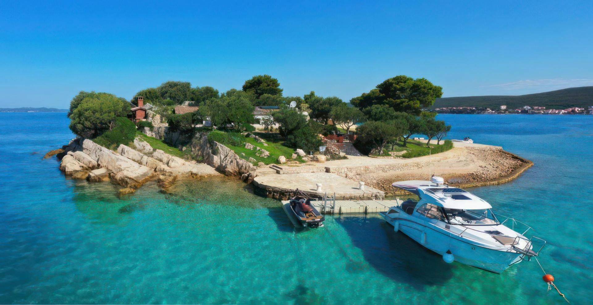Aerial view of Mala Bisaga island