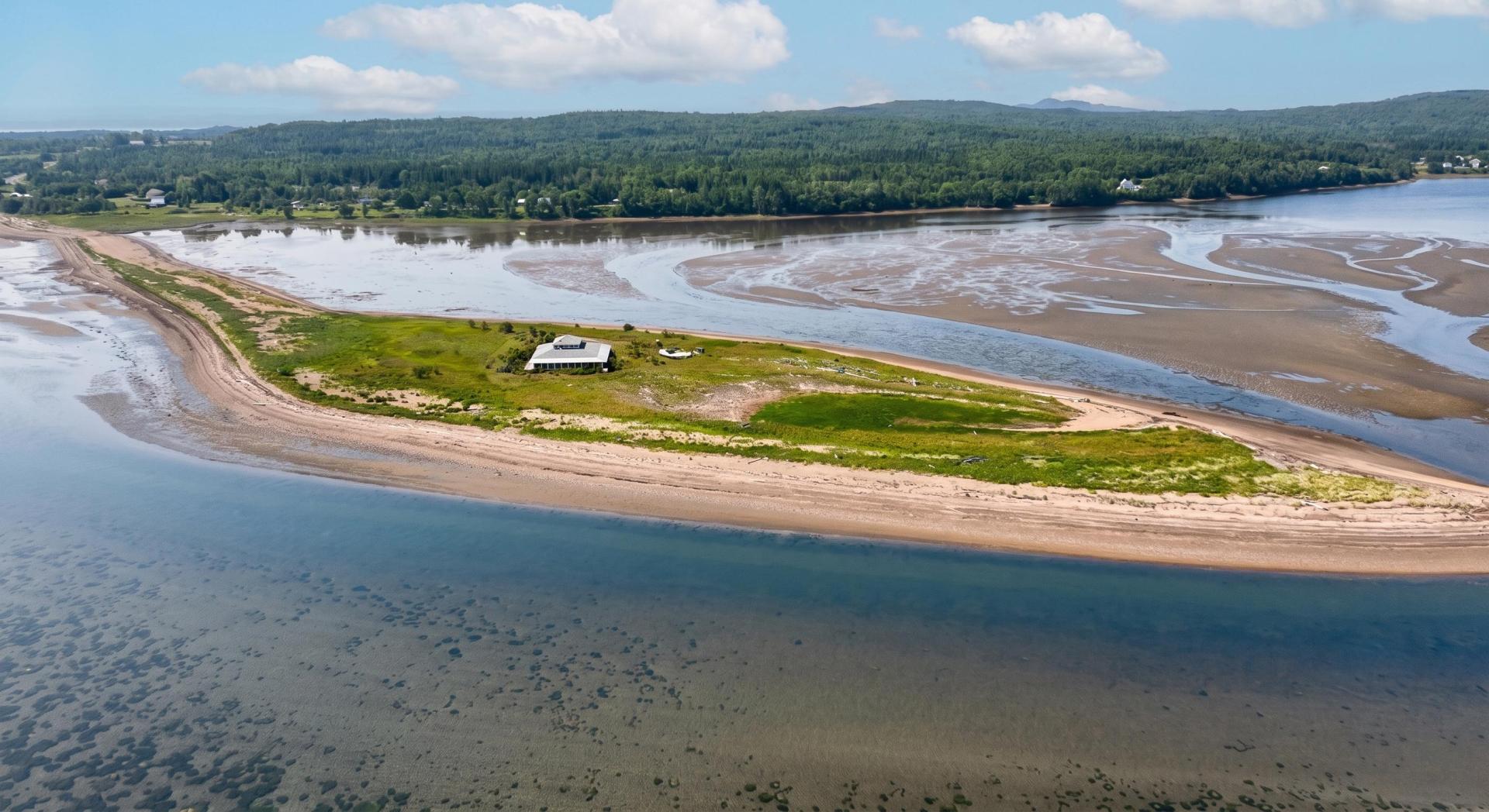 Baie Des Chaleurs – Private island in Canada