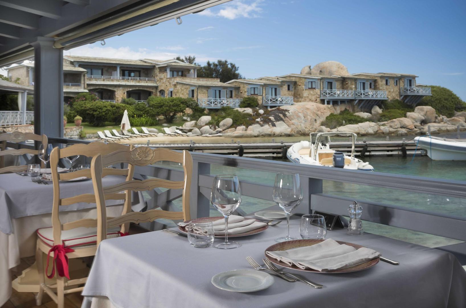Hotel and Spa des P&ecirc;cheurs image