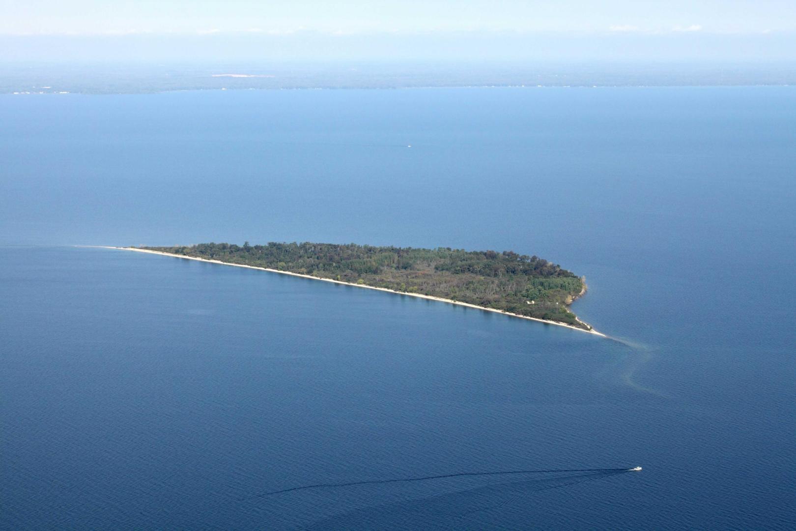 Green Island image