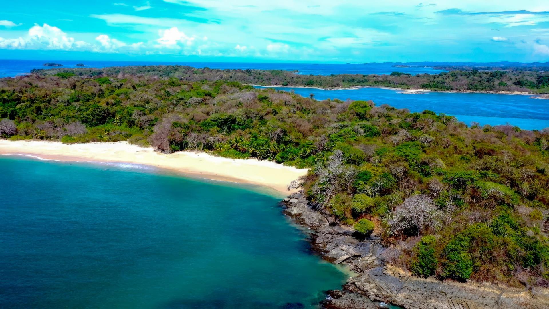 Isla Gitana – Private island in Panama, Central America