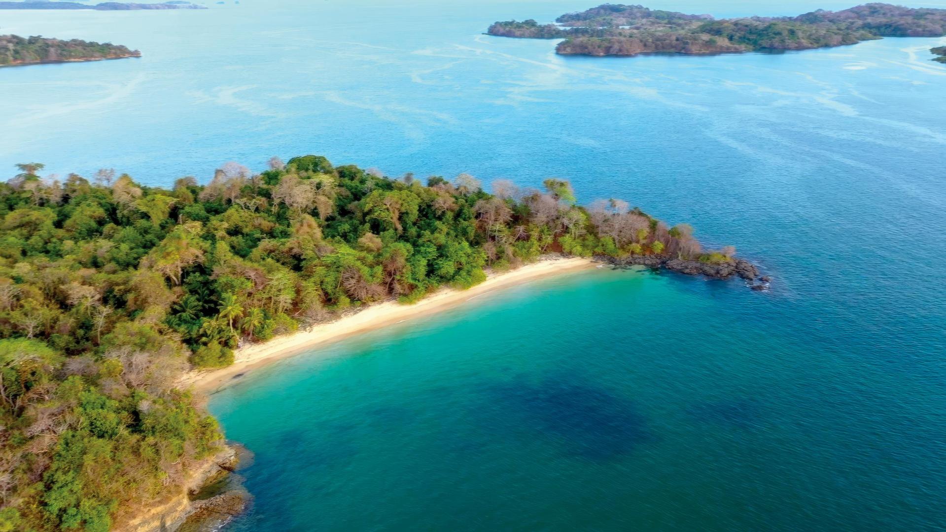 Isla Gitana – Private island in Panama, Central America