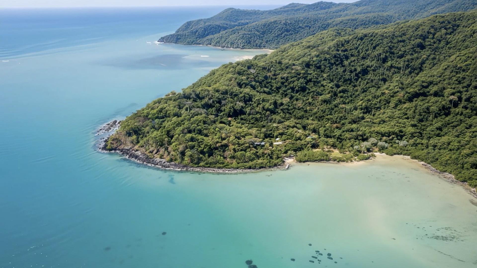 Bloomfield Wilderness Lodge – Private island in Australia, South Pacific