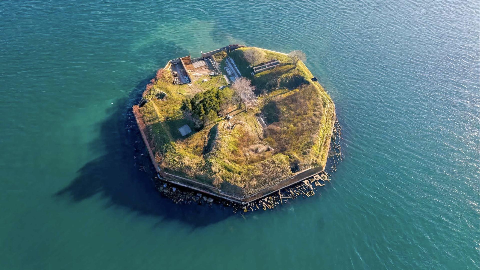 Island of Ottagono San Pietro – Private island in Italy, Europe