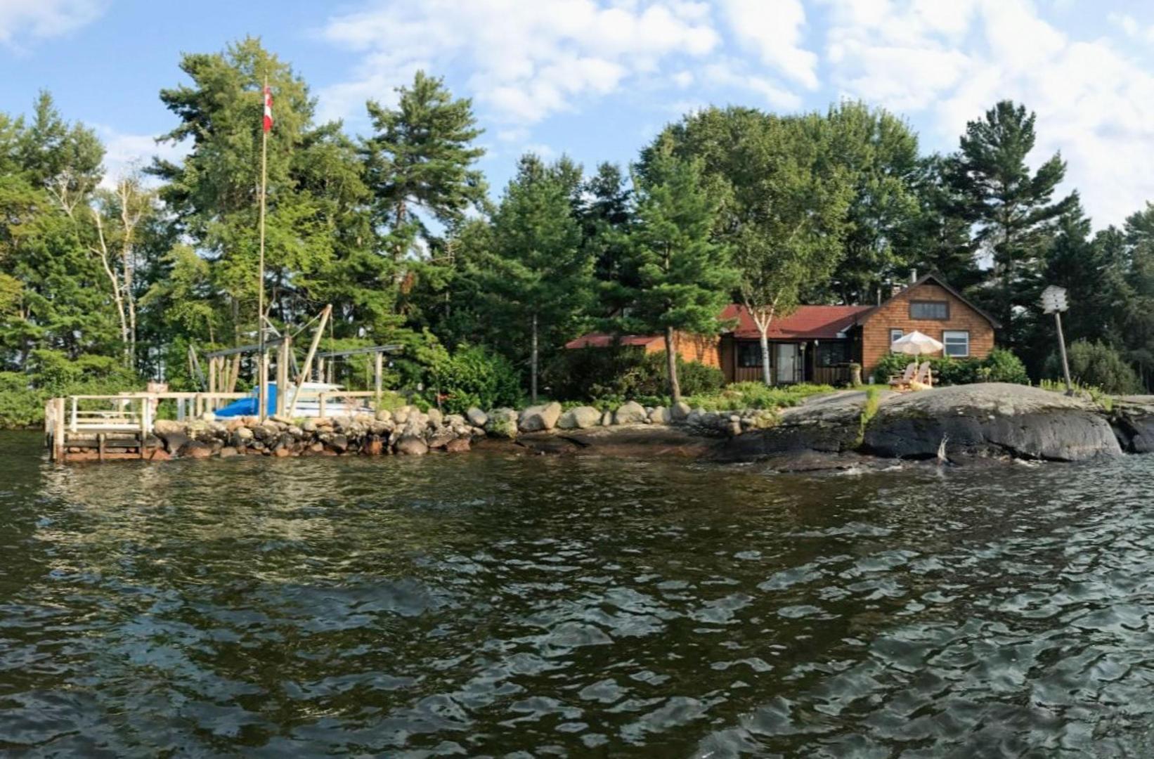 Lonely Island – Private island in Northern Ontario, Ontario, Canada