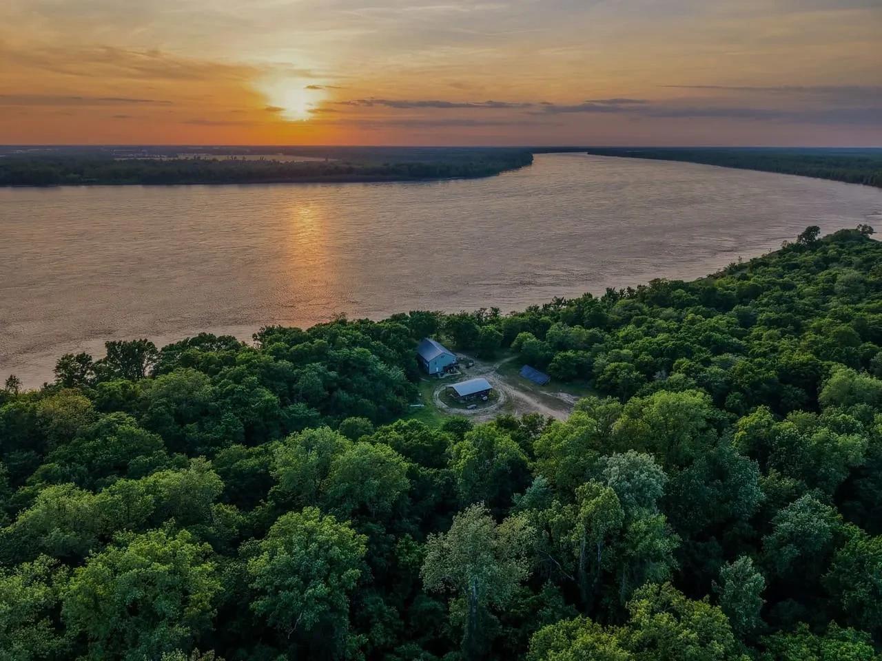 Lost Brake: The Island – Private island in Missouri, United States