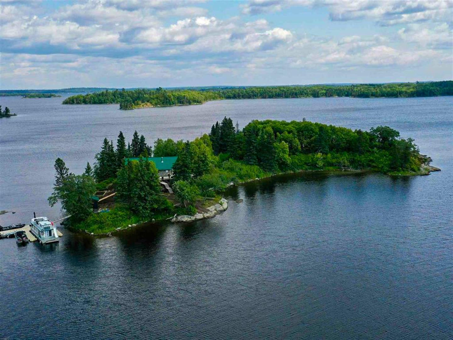 Private Island Lake of the Woods – Private island in Northern Ontario, Ontario, Canada